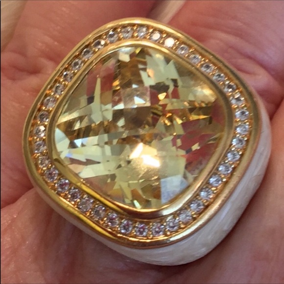 Lauren G. Adams CanaryYellow Champagne Cocktail8.4 - Picture 2 of 8